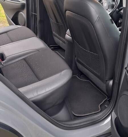 Серый Хендай Kona Electric, объемом двигателя 0 л и пробегом 180 тыс. км за 16700 $, фото 26 на Automoto.ua