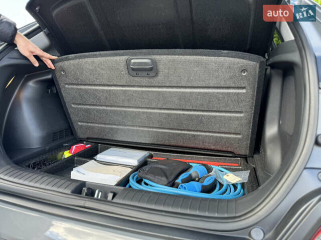 Сірий Хендай Kona Electric, об'ємом двигуна 0 л та пробігом 144 тис. км за 16900 $, фото 35 на Automoto.ua
