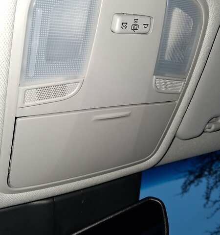 Серый Хендай Kona Electric, объемом двигателя 0 л и пробегом 180 тыс. км за 16700 $, фото 43 на Automoto.ua