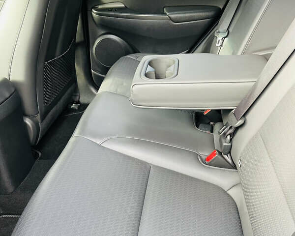 Серый Хендай Kona Electric, объемом двигателя 0 л и пробегом 112 тыс. км за 16700 $, фото 38 на Automoto.ua