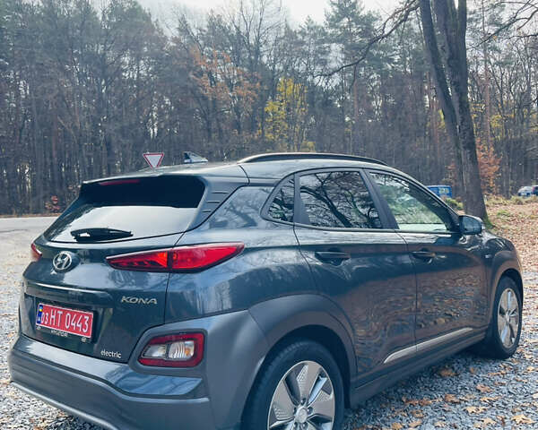 Серый Хендай Kona Electric, объемом двигателя 0 л и пробегом 112 тыс. км за 16700 $, фото 12 на Automoto.ua
