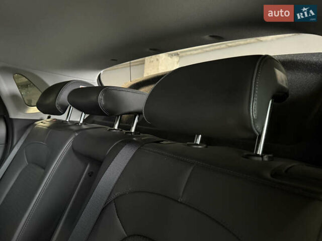 Серый Хендай Kona Electric, объемом двигателя 0 л и пробегом 120 тыс. км за 16999 $, фото 60 на Automoto.ua