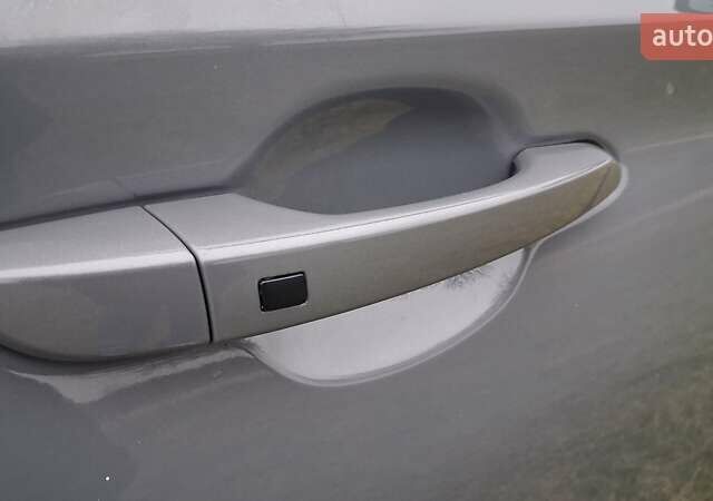 Серый Хендай Kona Electric, объемом двигателя 0 л и пробегом 180 тыс. км за 16700 $, фото 51 на Automoto.ua