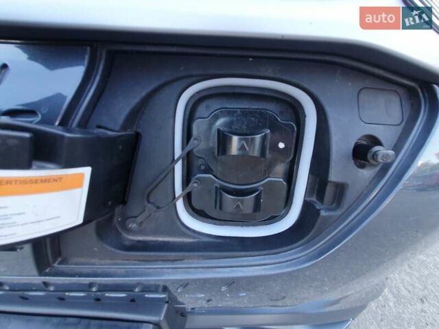 Серый Хендай Kona Electric, объемом двигателя 0 л и пробегом 135 тыс. км за 17900 $, фото 22 на Automoto.ua