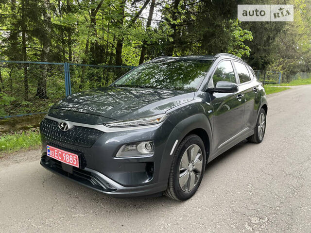 Серый Хендай Kona Electric, объемом двигателя 0 л и пробегом 139 тыс. км за 17900 $, фото 1 на Automoto.ua