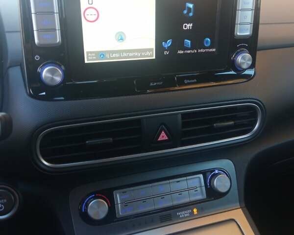 Серый Хендай Kona Electric, объемом двигателя 0 л и пробегом 150 тыс. км за 17500 $, фото 8 на Automoto.ua