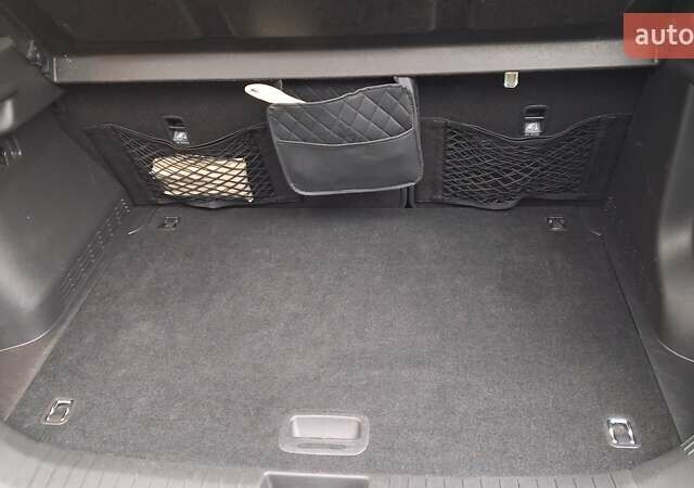 Серый Хендай Kona Electric, объемом двигателя 0 л и пробегом 180 тыс. км за 16700 $, фото 41 на Automoto.ua