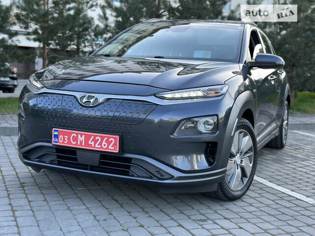 Серый Хендай Kona Electric, объемом двигателя 0 л и пробегом 106 тыс. км за 18400 $, фото 3 на Automoto.ua