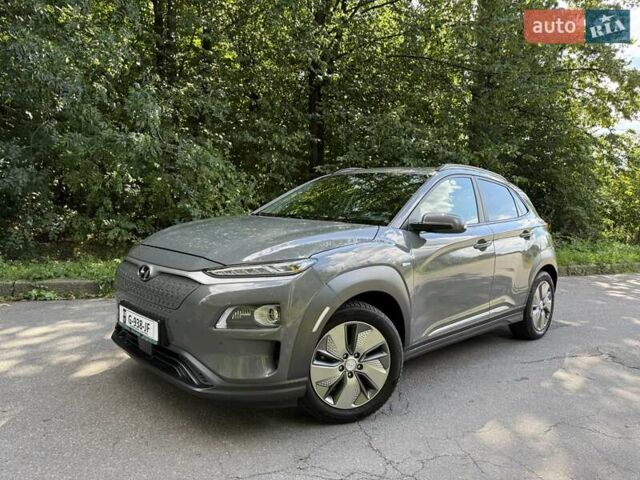 Сірий Хендай Kona Electric, об'ємом двигуна 0 л та пробігом 67 тис. км за 17300 $, фото 2 на Automoto.ua