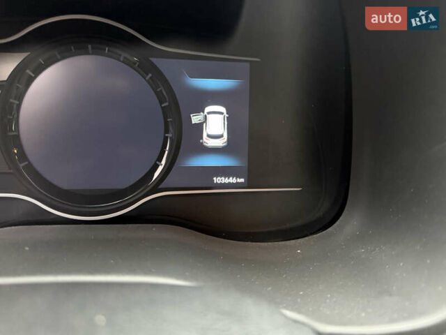 Серый Хендай Kona Electric, объемом двигателя 0 л и пробегом 103 тыс. км за 17300 $, фото 24 на Automoto.ua