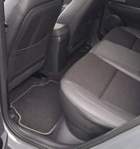 Серый Хендай Kona Electric, объемом двигателя 0 л и пробегом 180 тыс. км за 16700 $, фото 27 на Automoto.ua