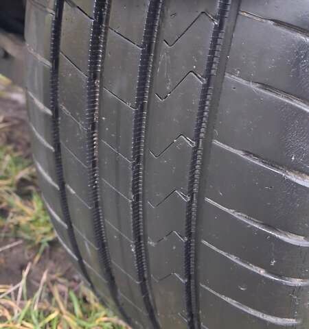 Серый Хендай Kona Electric, объемом двигателя 0 л и пробегом 180 тыс. км за 16700 $, фото 38 на Automoto.ua