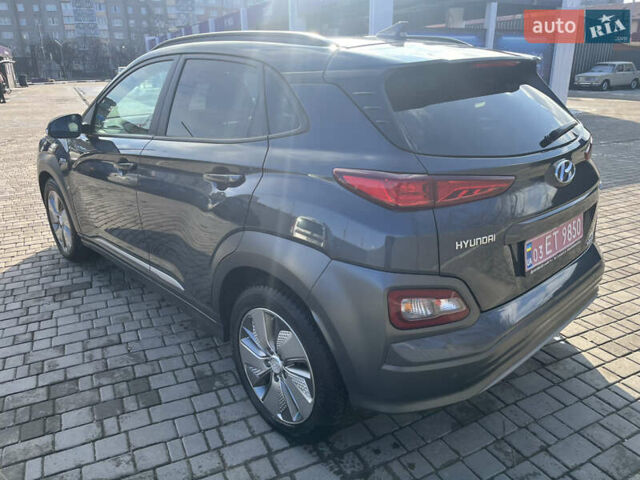 Серый Хендай Kona Electric, объемом двигателя 0 л и пробегом 130 тыс. км за 17400 $, фото 8 на Automoto.ua