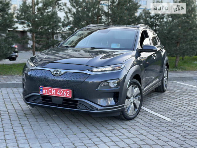 Серый Хендай Kona Electric, объемом двигателя 0 л и пробегом 106 тыс. км за 18400 $, фото 2 на Automoto.ua