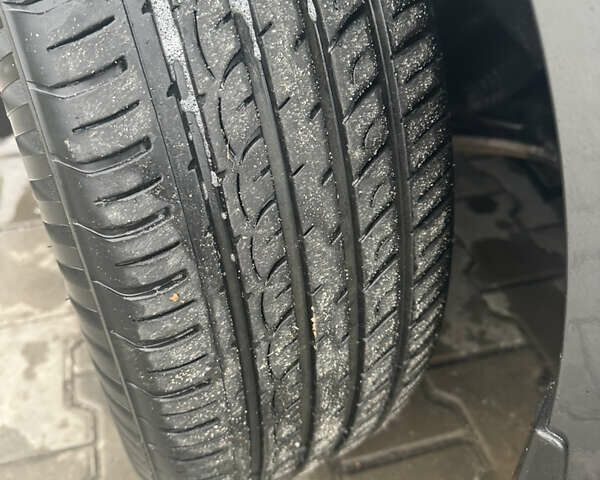 Серый Хендай Kona Electric, объемом двигателя 0 л и пробегом 85 тыс. км за 18300 $, фото 33 на Automoto.ua