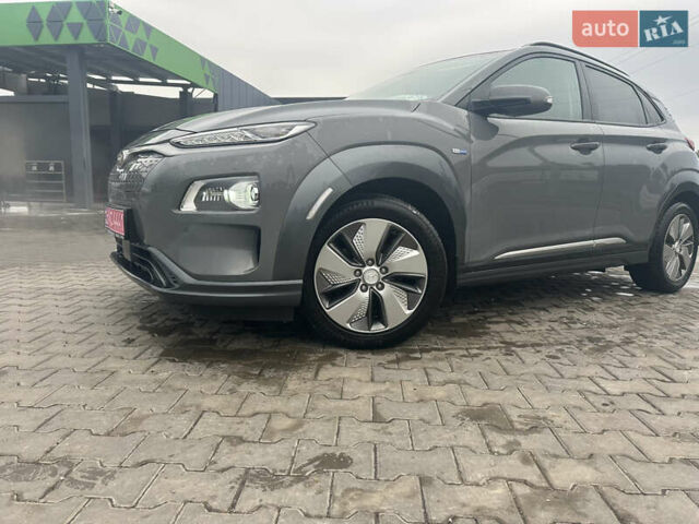 Серый Хендай Kona Electric, объемом двигателя 0 л и пробегом 85 тыс. км за 18300 $, фото 14 на Automoto.ua