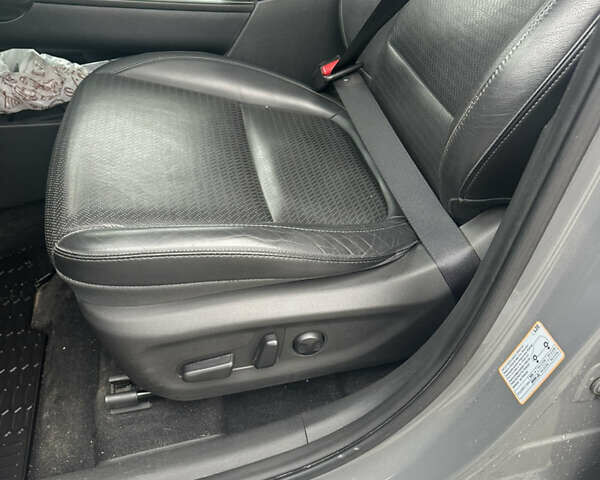 Серый Хендай Kona Electric, объемом двигателя 0 л и пробегом 85 тыс. км за 18300 $, фото 20 на Automoto.ua