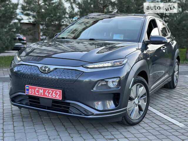 Серый Хендай Kona Electric, объемом двигателя 0 л и пробегом 106 тыс. км за 18400 $, фото 1 на Automoto.ua