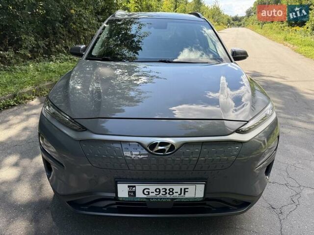 Сірий Хендай Kona Electric, об'ємом двигуна 0 л та пробігом 67 тис. км за 17300 $, фото 11 на Automoto.ua