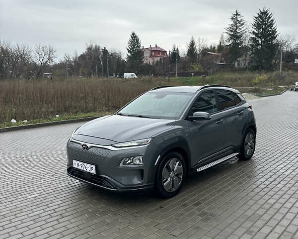 Серый Хендай Kona Electric, объемом двигателя 0 л и пробегом 158 тыс. км за 16300 $, фото 9 на Automoto.ua