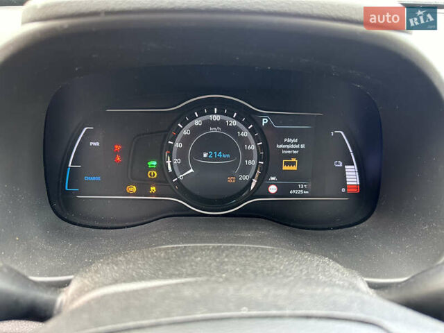 Серый Хендай Kona Electric, объемом двигателя 0 л и пробегом 69 тыс. км за 12600 $, фото 15 на Automoto.ua
