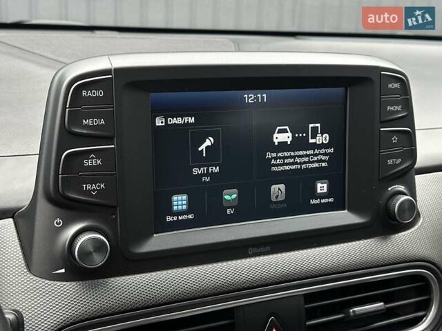 Сірий Хендай Kona Electric, об'ємом двигуна 0 л та пробігом 63 тис. км за 18500 $, фото 34 на Automoto.ua