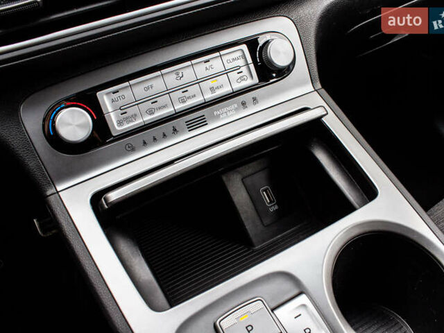 Сірий Хендай Kona Electric, об'ємом двигуна 0 л та пробігом 26 тис. км за 16300 $, фото 52 на Automoto.ua