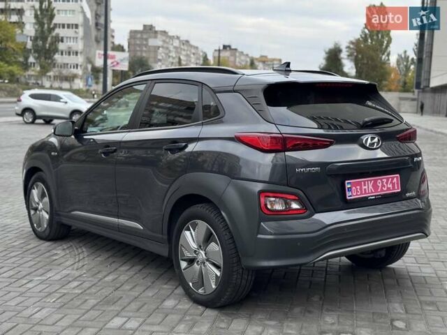 Сірий Хендай Kona Electric, об'ємом двигуна 0 л та пробігом 88 тис. км за 18700 $, фото 5 на Automoto.ua