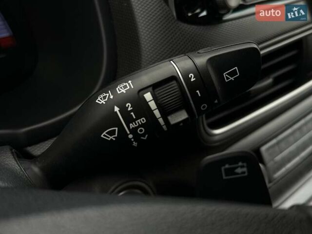 Сірий Хендай Kona Electric, об'ємом двигуна 0 л та пробігом 76 тис. км за 20500 $, фото 54 на Automoto.ua