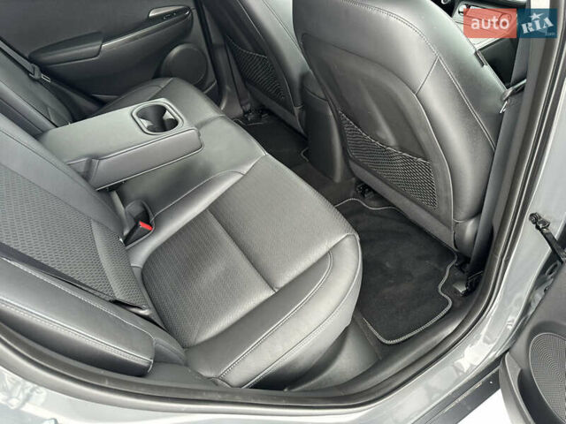 Серый Хендай Kona Electric, объемом двигателя 0 л и пробегом 84 тыс. км за 18300 $, фото 42 на Automoto.ua