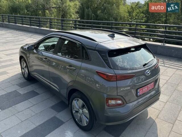 Сірий Хендай Kona Electric, об'ємом двигуна 0 л та пробігом 19 тис. км за 16000 $, фото 9 на Automoto.ua