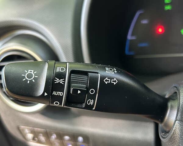 Сірий Хендай Kona Electric, об'ємом двигуна 0 л та пробігом 61 тис. км за 15780 $, фото 14 на Automoto.ua