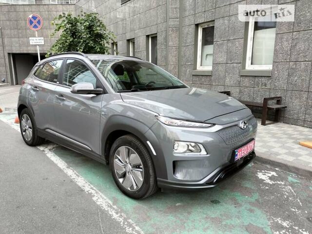 Сірий Хендай Kona Electric, об'ємом двигуна 0 л та пробігом 28 тис. км за 16500 $, фото 5 на Automoto.ua