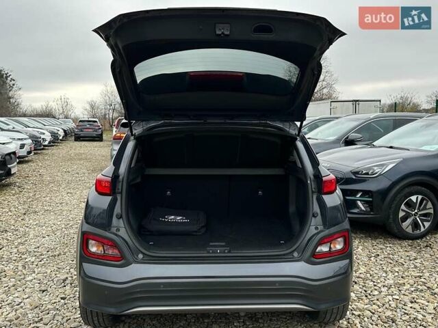 Сірий Хендай Kona Electric, об'ємом двигуна 0 л та пробігом 76 тис. км за 20500 $, фото 81 на Automoto.ua