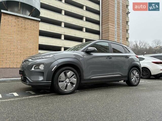Серый Хендай Kona Electric, объемом двигателя 0 л и пробегом 78 тыс. км за 19500 $, фото 21 на Automoto.ua