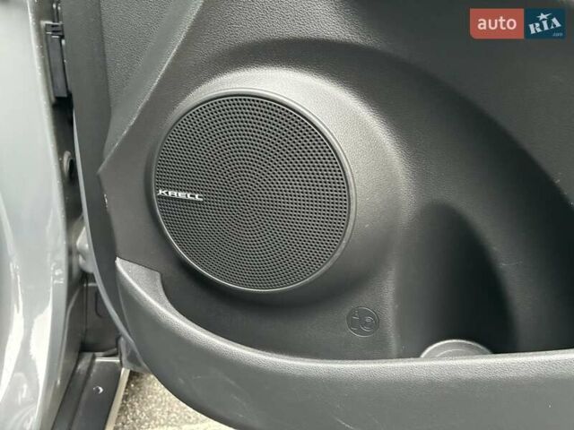 Серый Хендай Kona Electric, объемом двигателя 0 л и пробегом 78 тыс. км за 19500 $, фото 59 на Automoto.ua