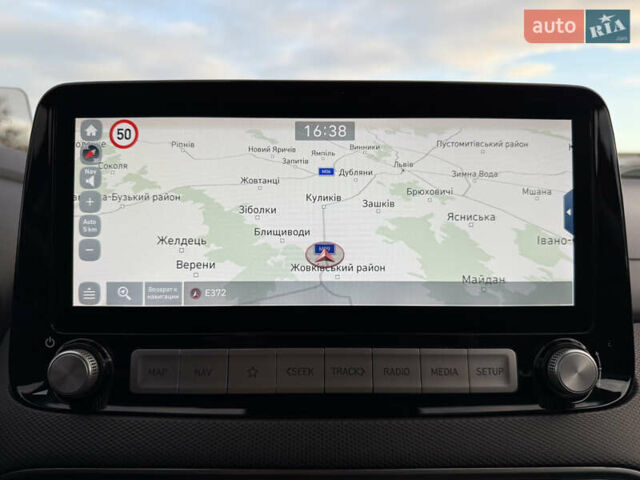 Серый Хендай Kona Electric, объемом двигателя 0 л и пробегом 36 тыс. км за 20700 $, фото 76 на Automoto.ua