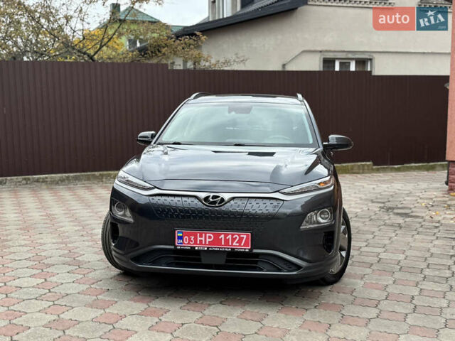 Серый Хендай Kona Electric, объемом двигателя 0 л и пробегом 106 тыс. км за 15999 $, фото 51 на Automoto.ua