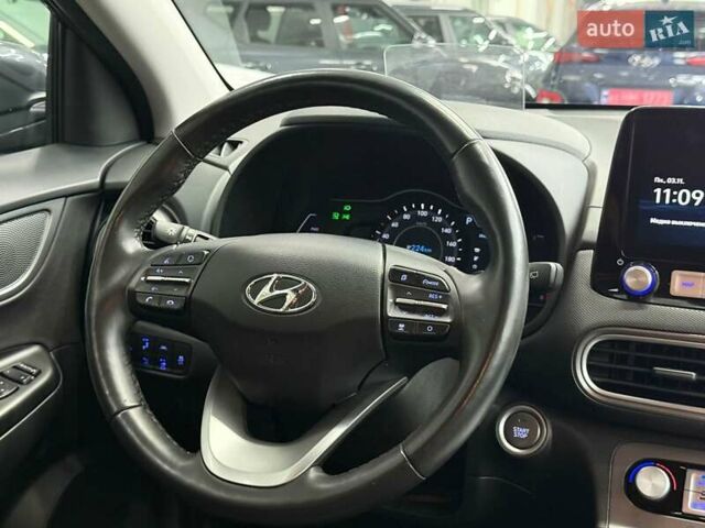 Сірий Хендай Kona Electric, об'ємом двигуна 0 л та пробігом 89 тис. км за 18340 $, фото 15 на Automoto.ua