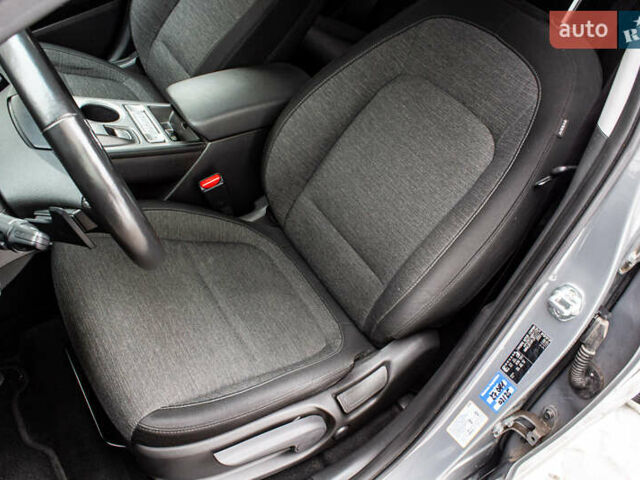 Сірий Хендай Kona Electric, об'ємом двигуна 0 л та пробігом 26 тис. км за 16300 $, фото 76 на Automoto.ua