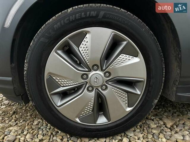 Сірий Хендай Kona Electric, об'ємом двигуна 0 л та пробігом 76 тис. км за 20500 $, фото 33 на Automoto.ua