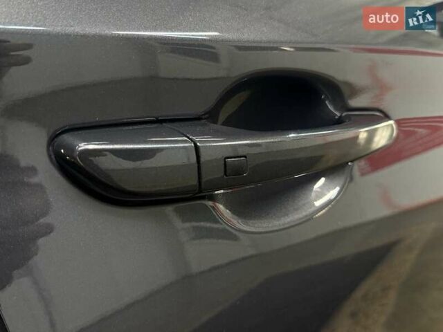 Серый Хендай Kona Electric, объемом двигателя 0 л и пробегом 36 тыс. км за 20700 $, фото 30 на Automoto.ua