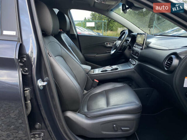 Серый Хендай Kona Electric, объемом двигателя 0 л и пробегом 69 тыс. км за 20400 $, фото 97 на Automoto.ua