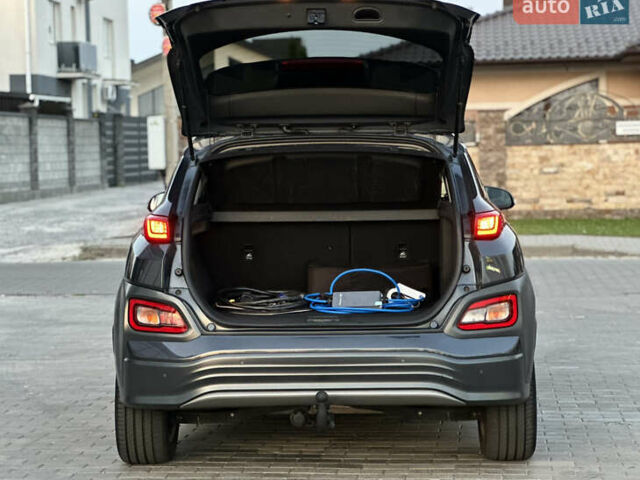 Серый Хендай Kona Electric, объемом двигателя 0 л и пробегом 159 тыс. км за 16900 $, фото 26 на Automoto.ua