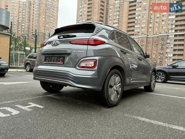 Серый Хендай Kona Electric, объемом двигателя 0 л и пробегом 78 тыс. км за 19500 $, фото 10 на Automoto.ua