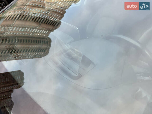 Серый Хендай Kona Electric, объемом двигателя 0 л и пробегом 117 тыс. км за 18800 $, фото 9 на Automoto.ua