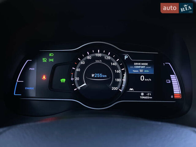 Серый Хендай Kona Electric, объемом двигателя 0 л и пробегом 104 тыс. км за 17200 $, фото 46 на Automoto.ua