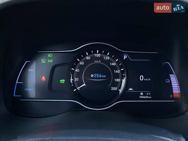 Серый Хендай Kona Electric, объемом двигателя 0 л и пробегом 104 тыс. км за 17200 $, фото 43 на Automoto.ua