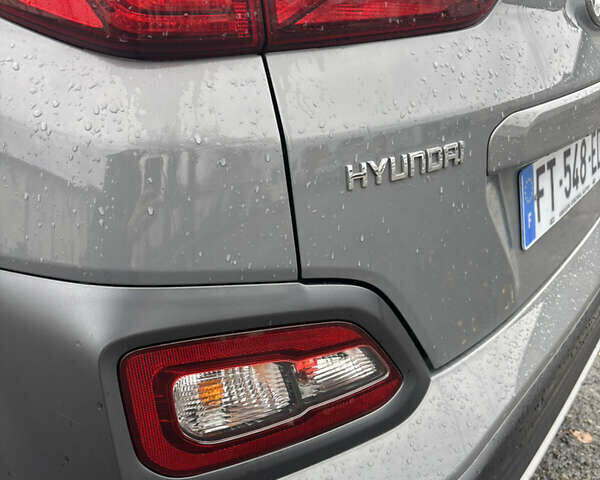 Сірий Хендай Kona Electric, об'ємом двигуна 0 л та пробігом 56 тис. км за 15400 $, фото 27 на Automoto.ua