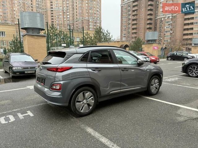 Серый Хендай Kona Electric, объемом двигателя 0 л и пробегом 78 тыс. км за 19500 $, фото 7 на Automoto.ua